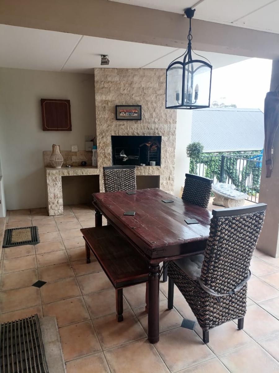 4 Bedroom Property for Sale in Rome Glen Western Cape